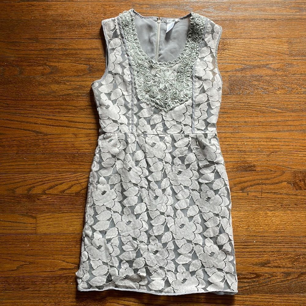 Esley Gray Floral Lace Dress